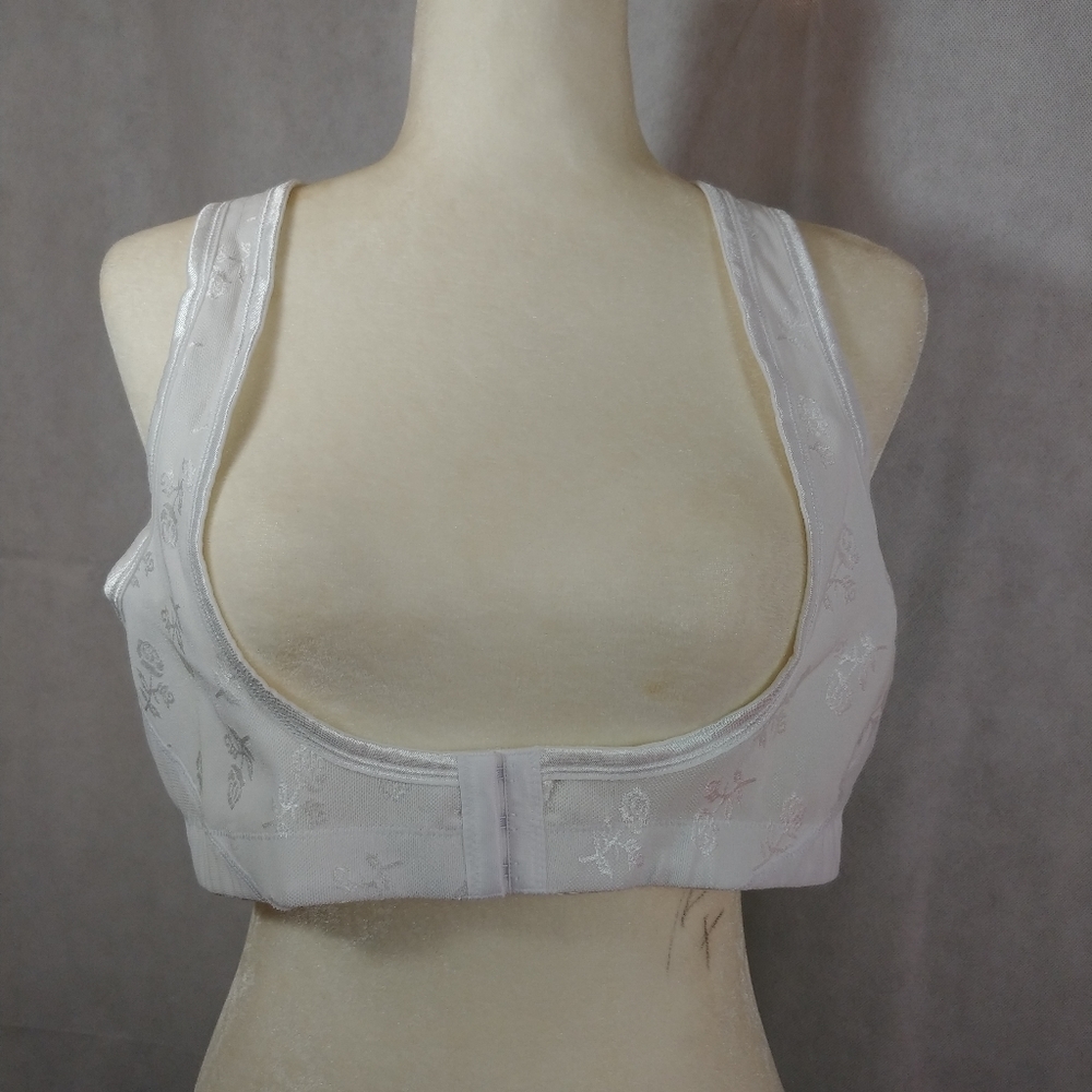New back support garment